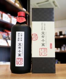 八海山本格粕取り焼酎　宜有千萬　原酒　米焼酎　40度　720ml(箱入)