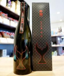 酔鯨　純米大吟醸　弥 Ya　720ml《KURA MASTER プラチナ賞》